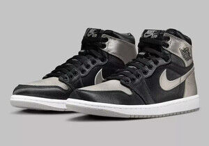 Air Jordan 1 Retro High OG 'Satin Black Toe'‎ Sneakers